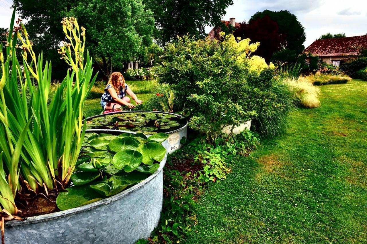 Les Jardins Des Soussilanges Acomodação com café da manhã Céron Exterior foto