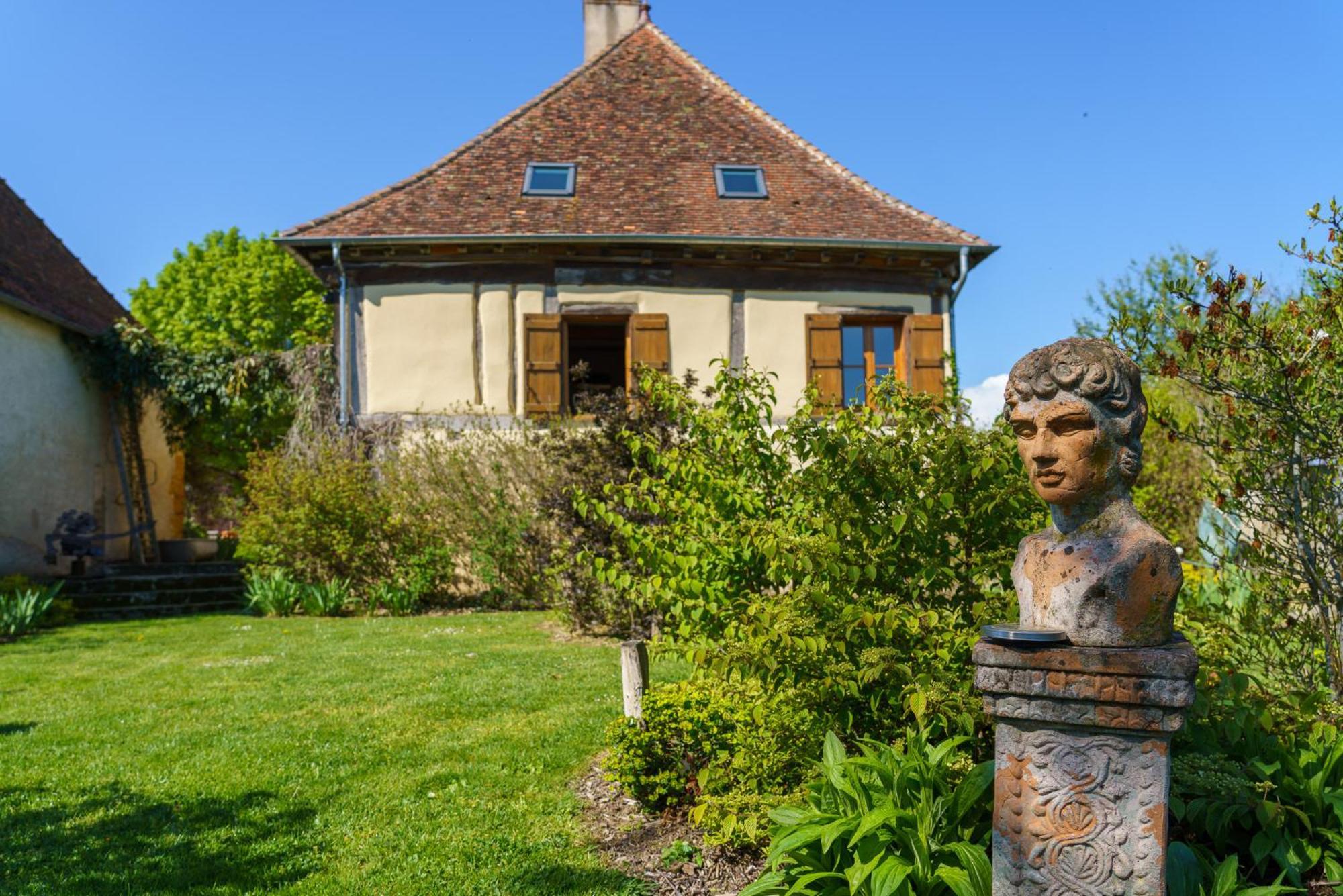 Les Jardins Des Soussilanges Acomodação com café da manhã Céron Exterior foto