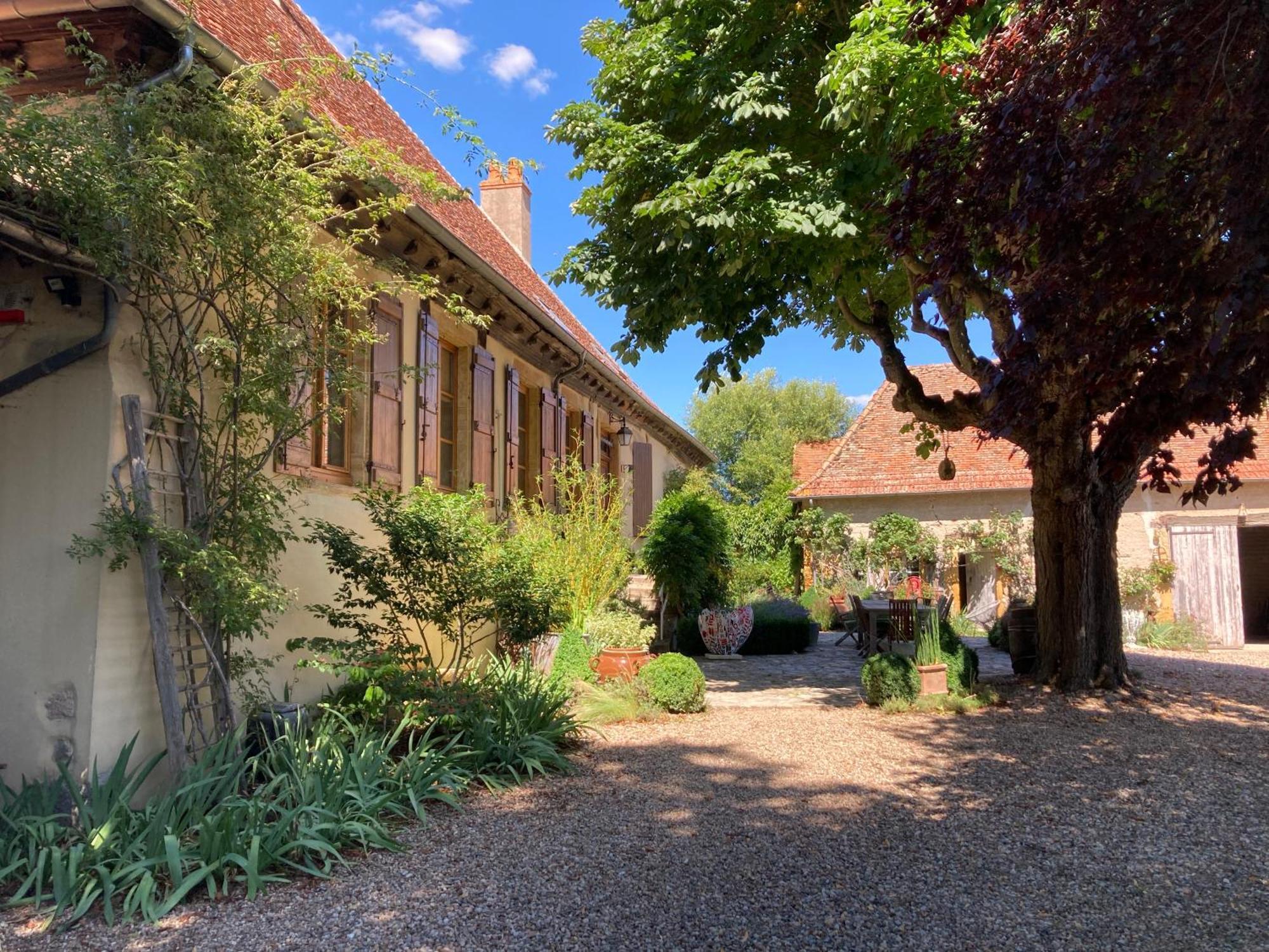 Les Jardins Des Soussilanges Acomodação com café da manhã Céron Exterior foto